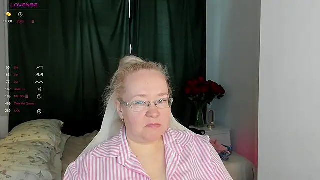 ViolaSmithh webcam