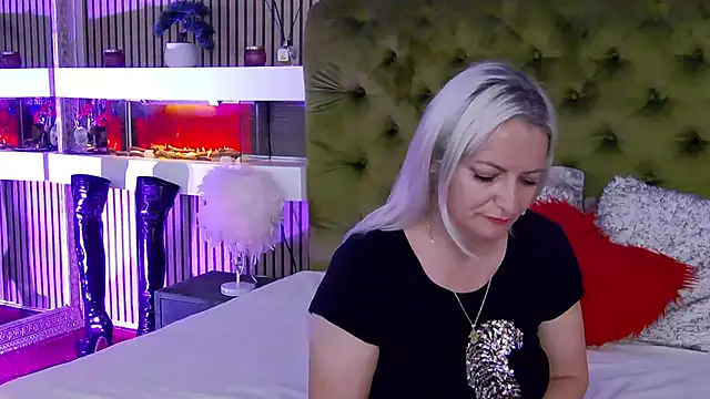 LadyTouch webcam