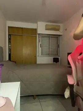 LolaSB webcam