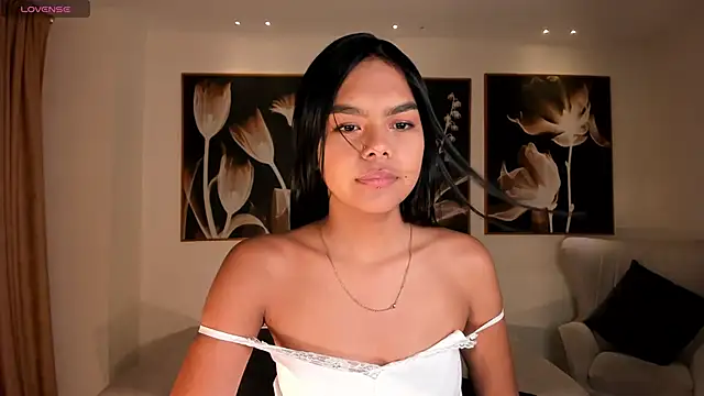 SaphiraJames webcam