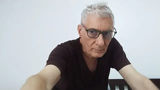 BIGUNCUTHARDCOCK webcam