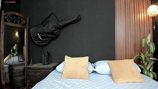 luna_sunflower__ webcam