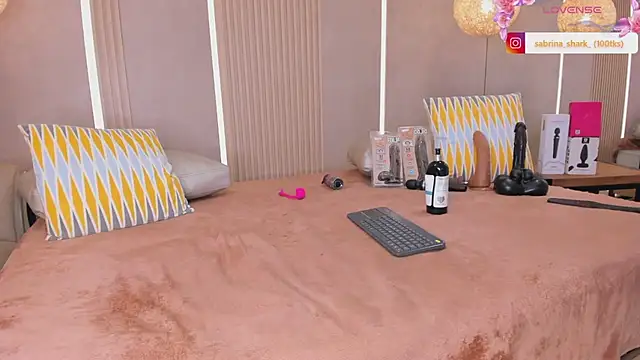 sabrina_shark_ webcam