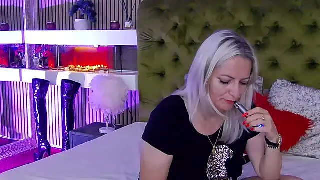LadyTouch webcam