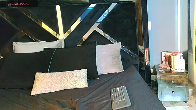 Adara_Ferrara webcam