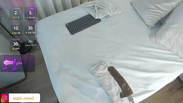 angiee_roses webcam