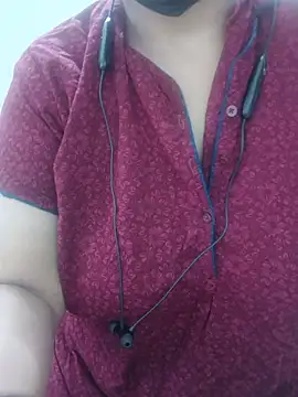 Tamil_aishu09 webcam