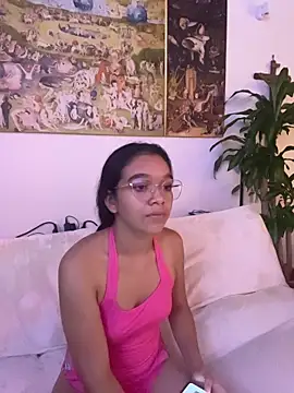 Poli_amor2025 webcam