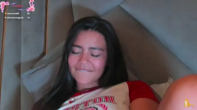 KimDevinne webcam