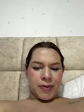 miacarrot webcam