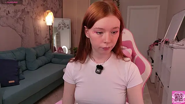 eva_aria webcam