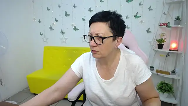 EmilyL0ve webcam