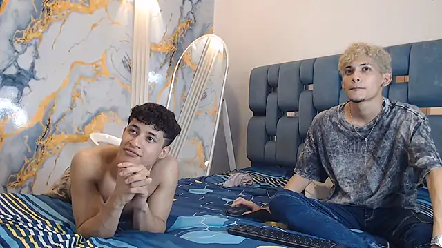YOUNG_BOYS_HELL webcam