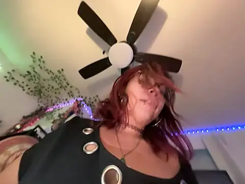 moan4mona webcam