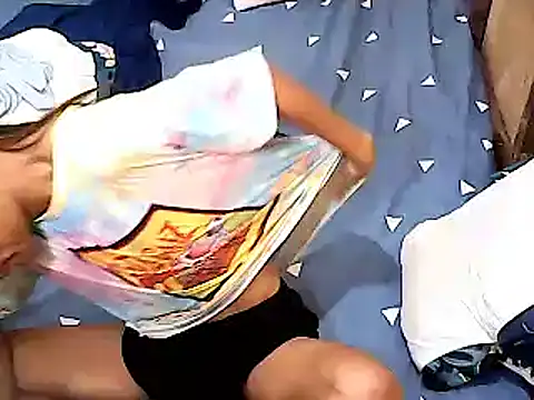 xxhottinybabe webcam