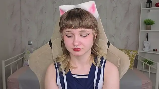 tori_cutie - Tori_Cutie's free webcam - UK Sex Cams