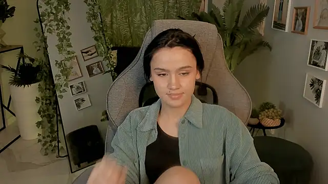 MonicaFarmer webcam