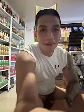 OliverWest04 webcam