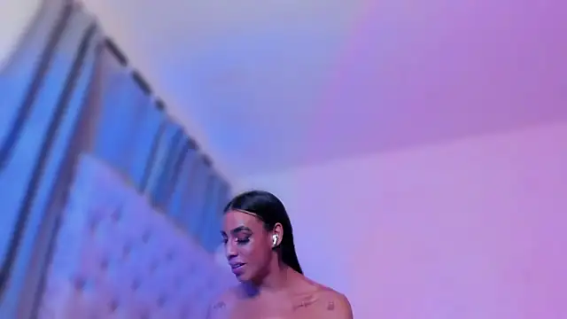 katalinamillan - KatalinaMillan's free webcam - UK Sex Cams