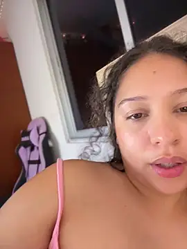 Shara_dreams webcam