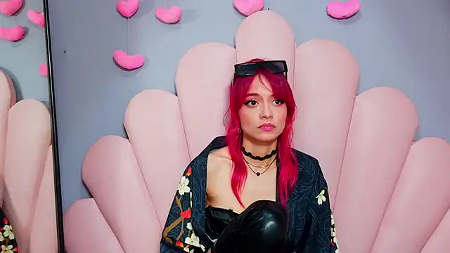 luci_miller webcam