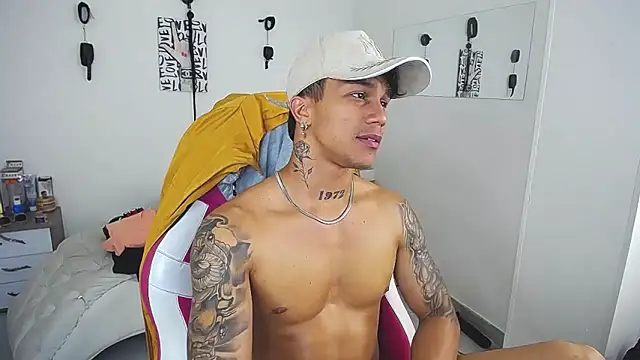 Leonard_Price webcam