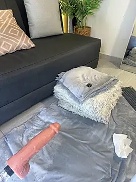 Isa__Blanc webcam