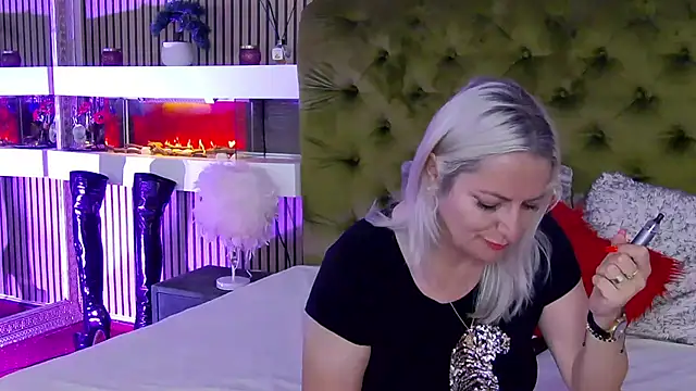 LadyTouch webcam