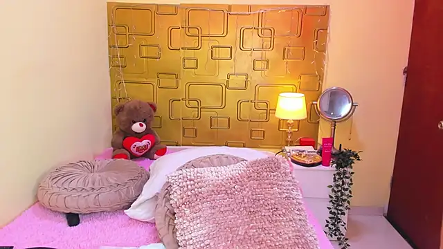 julia_haye - Julia_Haye's free webcam - UK Sex Cams