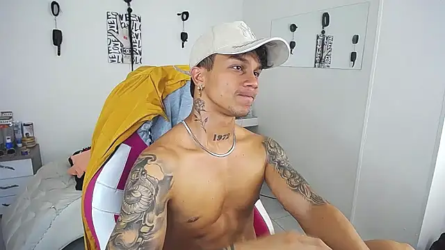 Leonard_Price webcam