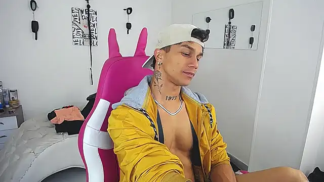 Leonard_Price webcam