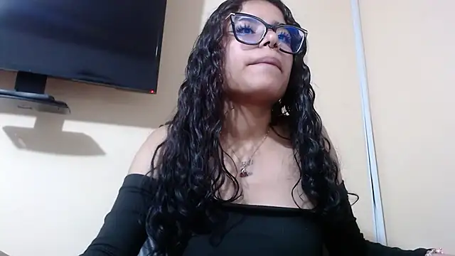 Issaa_Tyler webcam