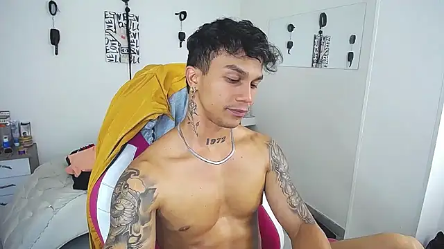 Leonard_Price webcam