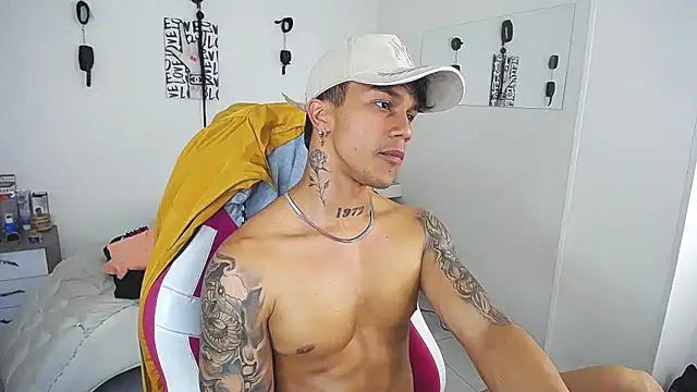 Leonard_Price webcam