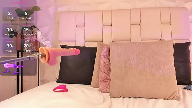 Nyxee_ webcam