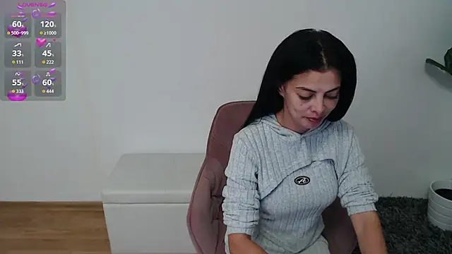 LadyLiia webcam