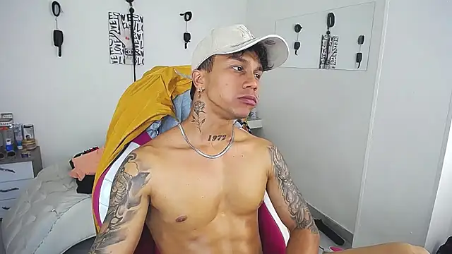 Leonard_Price webcam
