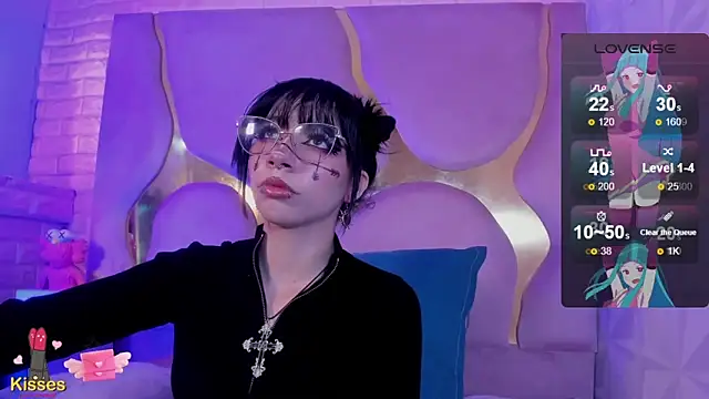 NaniiSisy webcam