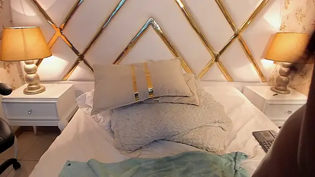 EvonnyMilk webcam