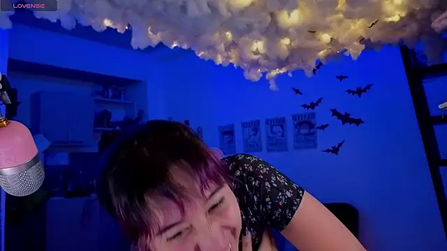 Celeste_Bauman webcam