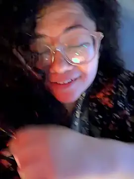CurlyMilf_Vannexxxa webcam