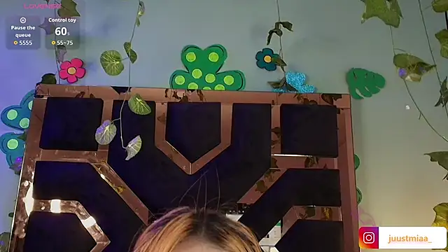 Justmia69 webcam