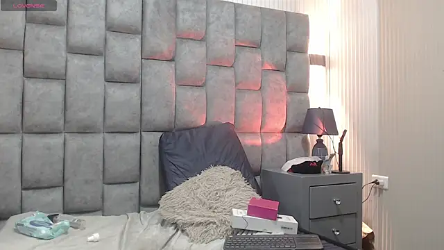 melo_deborah webcam