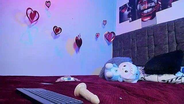 Kittyluxe_69 webcam