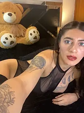 MoonBlue95 webcam