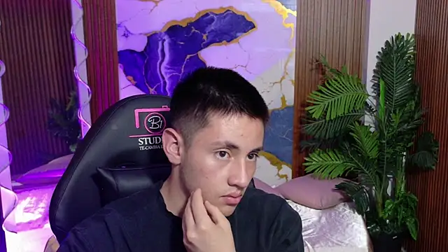 andres_tay - Andres_Tay's free webcam - UK Sex Cams
