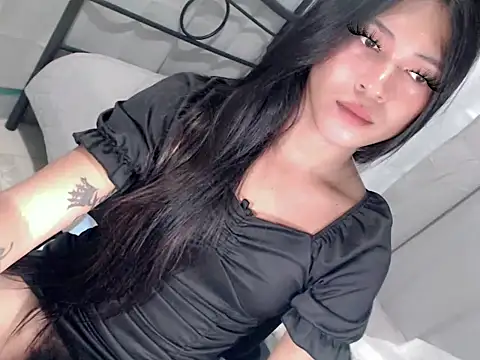 Ladymikaela webcam