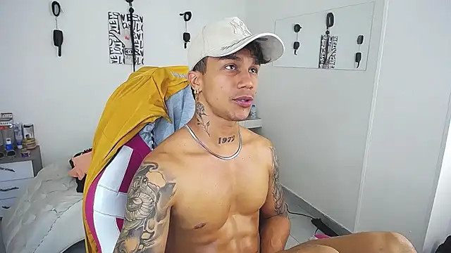 Leonard_Price webcam