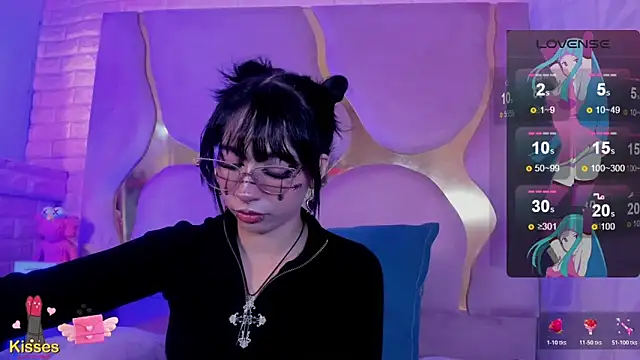 NaniiSisy webcam
