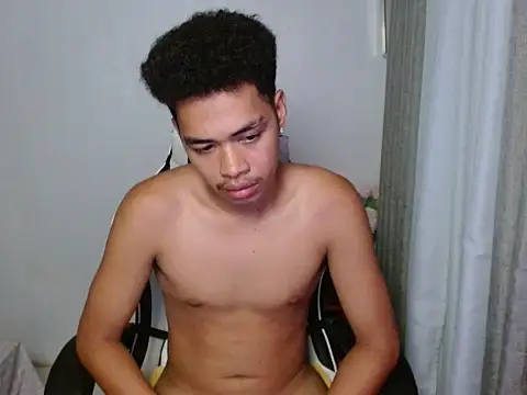 curlyasian_njxx webcam